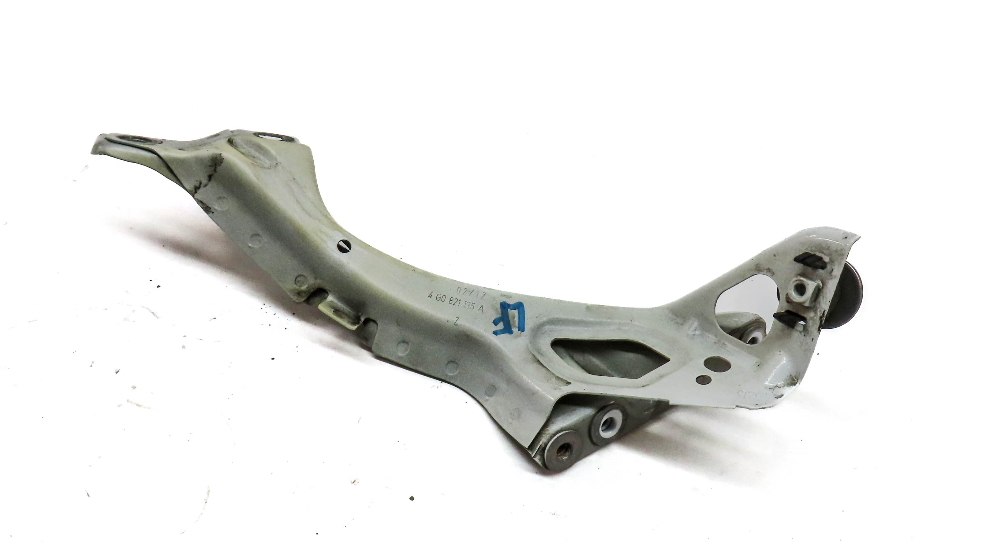 2012 AUDI A6 (C7 4G) FRONT LEFT DRIVER FENDER MOUNT BRACKET — exact item pictured